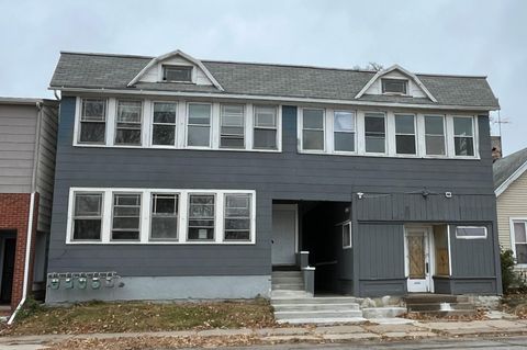 Photo of Toledo, OH 43609 (MLS # 10002191)