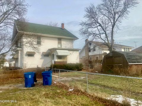 Tiny photo for 137 Prospect Street, Oak Harbor, OH 43449 (MLS # 10004199)