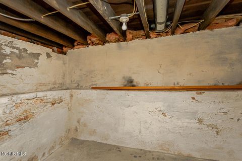Tiny photo for 606 Toronto Avenue, Toledo, OH 43609 (MLS # 10008577)