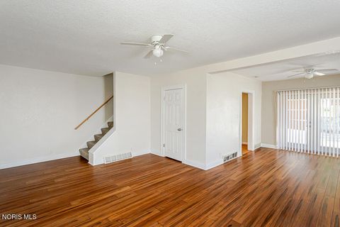 Tiny photo for 606 Toronto Avenue, Toledo, OH 43609 (MLS # 10008577)