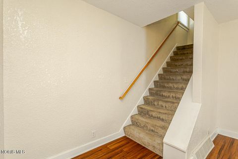 Tiny photo for 606 Toronto Avenue, Toledo, OH 43609 (MLS # 10008577)