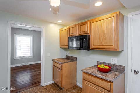 Tiny photo for 606 Toronto Avenue, Toledo, OH 43609 (MLS # 10008577)