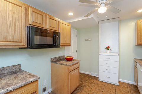 Tiny photo for 606 Toronto Avenue, Toledo, OH 43609 (MLS # 10008577)