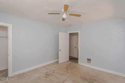 Tiny photo for 606 Toronto Avenue, Toledo, OH 43609 (MLS # 10008577)