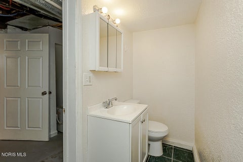 Tiny photo for 606 Toronto Avenue, Toledo, OH 43609 (MLS # 10008577)