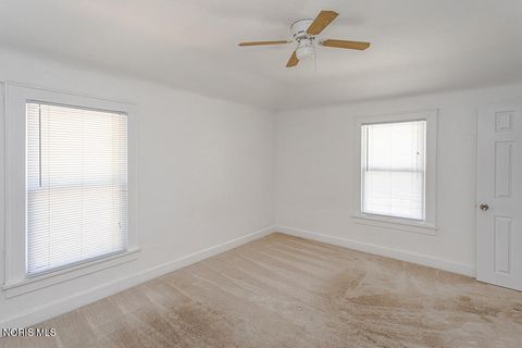 Tiny photo for 606 Toronto Avenue, Toledo, OH 43609 (MLS # 10008577)
