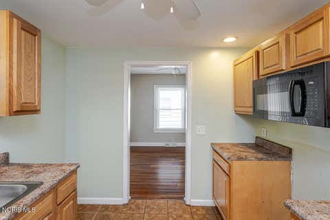 Tiny photo for 606 Toronto Avenue, Toledo, OH 43609 (MLS # 10008577)