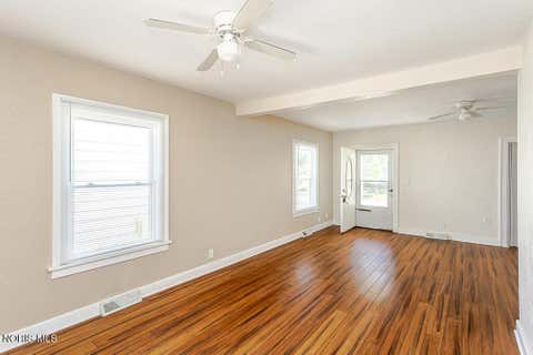 Tiny photo for 606 Toronto Avenue, Toledo, OH 43609 (MLS # 10008577)