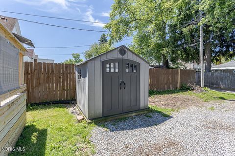 Tiny photo for 606 Toronto Avenue, Toledo, OH 43609 (MLS # 10008577)