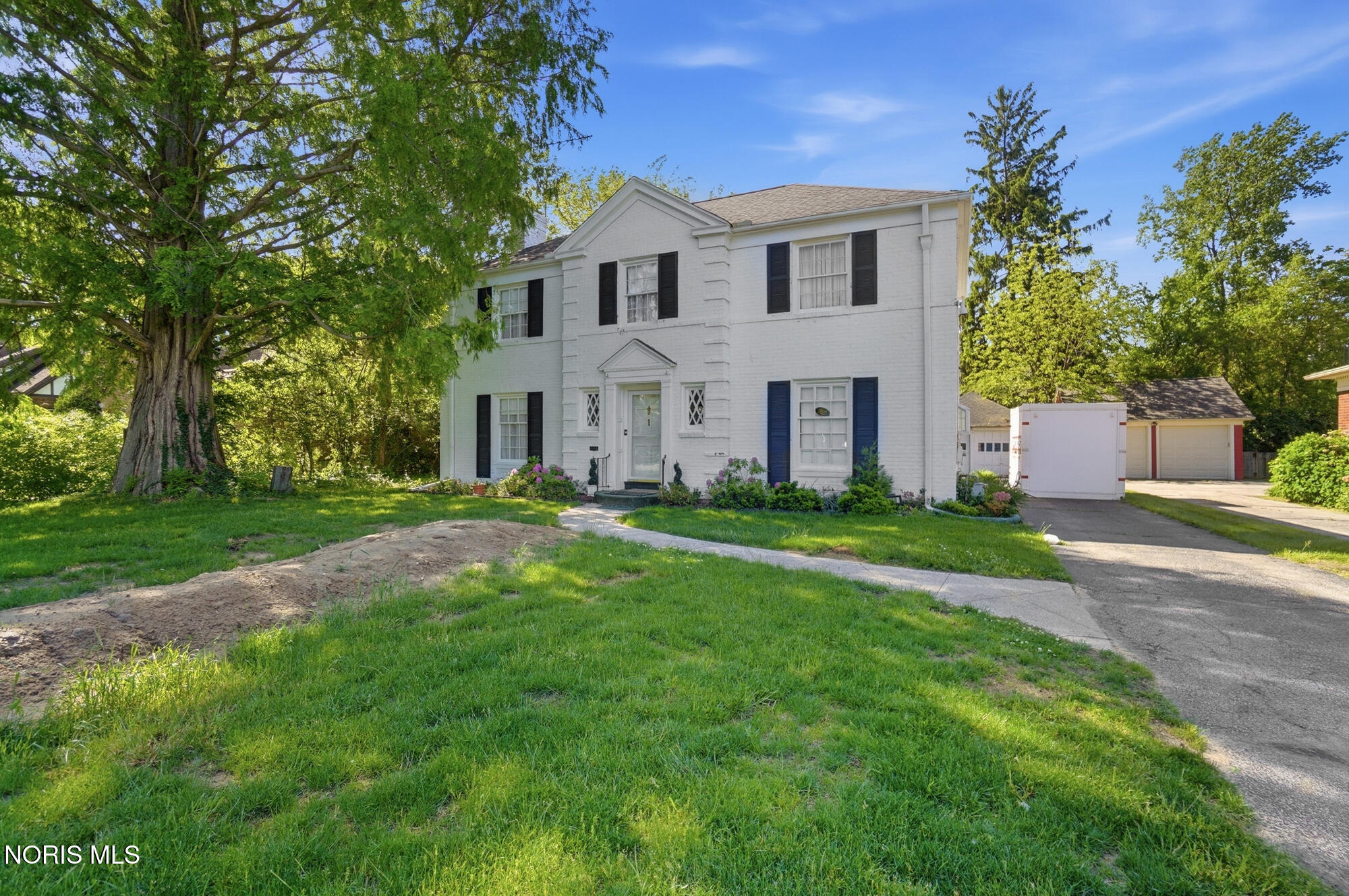 3333 W Bancroft Street