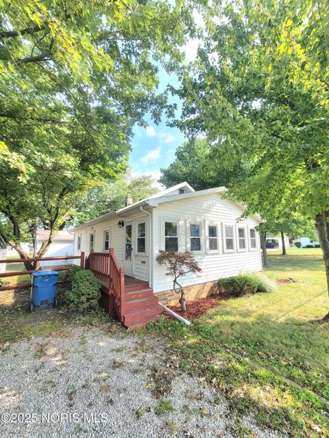 Tiny photo for 2325 Wilkes Road, Oregon, OH 43616 (MLS # 10001592)