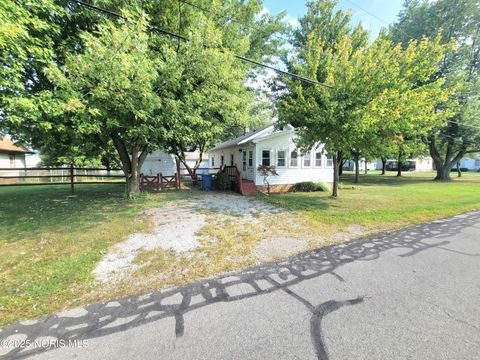 Tiny photo for 2325 Wilkes Road, Oregon, OH 43616 (MLS # 10001592)