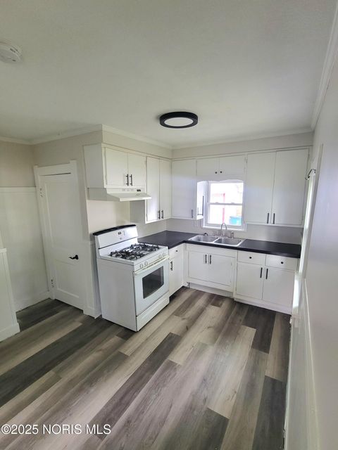 Tiny photo for 2325 Wilkes Road, Oregon, OH 43616 (MLS # 10001592)