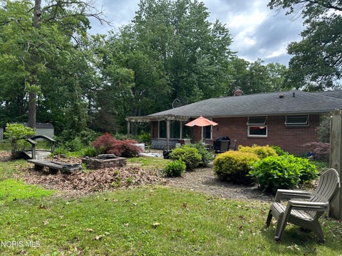 Tiny photo for 4925 Secor Road, Toledo, OH 43623 (MLS # 10009385)