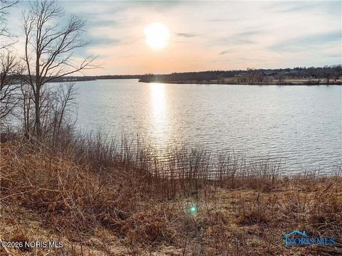 Tiny photo for 29145 E River Road, Perrysburg, OH 43551 (MLS # 10003139)