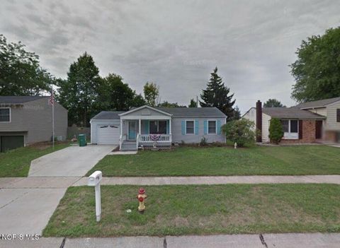 Photo of 125 Chesapeake Lane, Northwood, OH 43619 (MLS # 10004369)