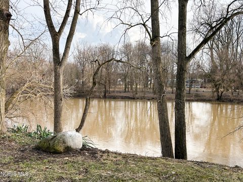 Tiny photo for 335 Benner Street, Tiffin, OH 44883 (MLS # 10004897)