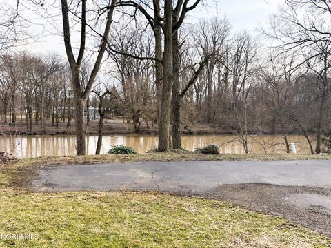 Tiny photo for 335 Benner Street, Tiffin, OH 44883 (MLS # 10004897)