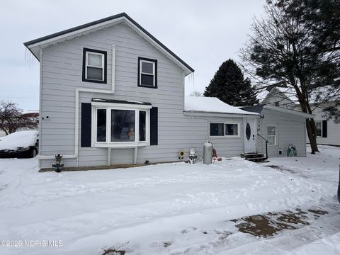 Photo of 106 W Catherine Street, West Unity, OH 43570 (MLS # 10003696)