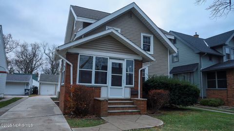 Tiny photo for 2826 121st Street, Toledo, OH 43611 (MLS # 10001742)