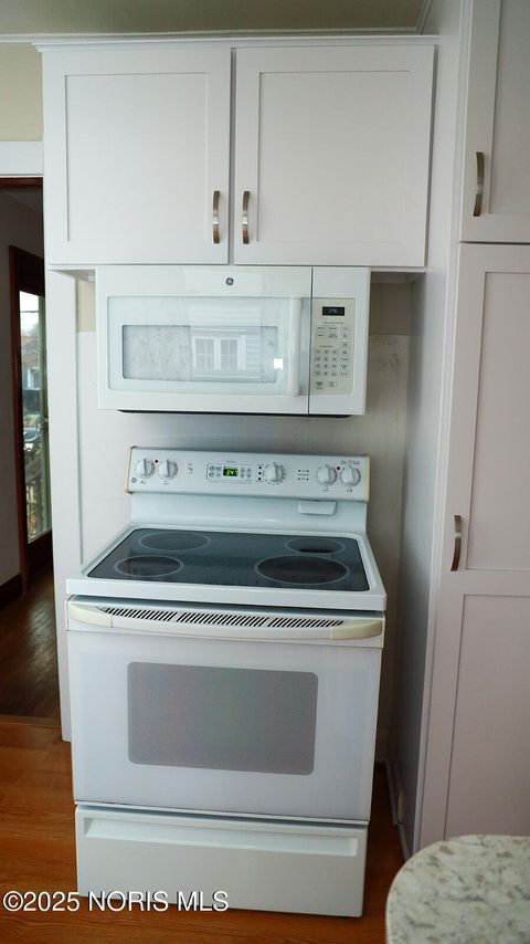 Tiny photo for 2826 121st Street, Toledo, OH 43611 (MLS # 10001742)