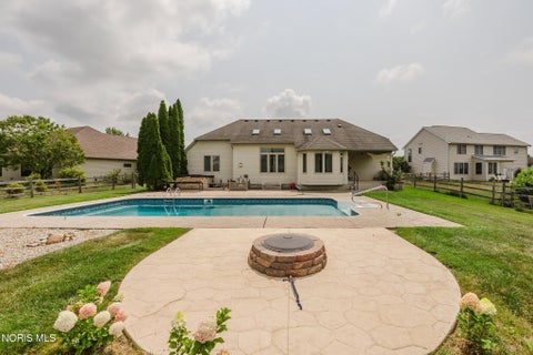 Tiny photo for 14780 Prairie Lake Drive, Perrysburg, OH 43551 (MLS # 10011673)