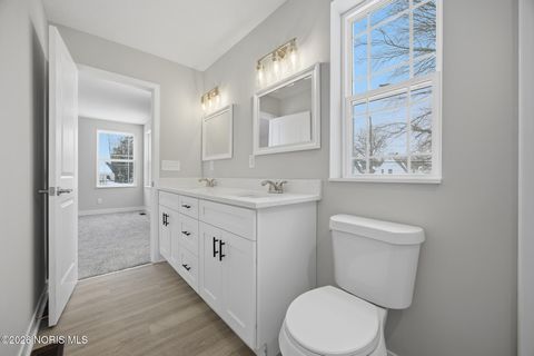 Tiny photo for 916 Fernwood Avenue, Toledo, OH 43607 (MLS # 10003819)