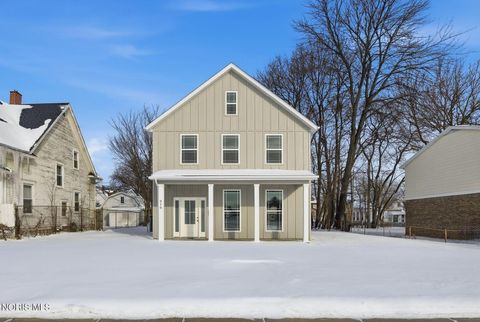 Photo of 916 Fernwood Avenue, Toledo, OH 43607 (MLS # 10003819)