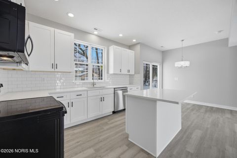 Tiny photo for 916 Fernwood Avenue, Toledo, OH 43607 (MLS # 10003819)