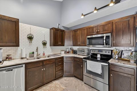 Tiny photo for 328 W Lutz Road, Archbold, OH 43502 (MLS # 10003850)