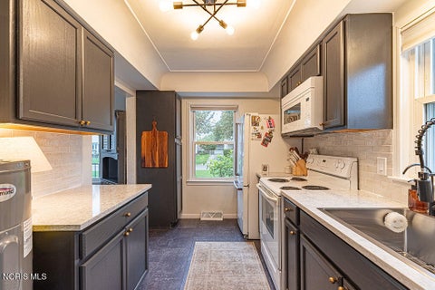 Tiny photo for 1278 Scott Street, Maumee, OH 43537 (MLS # 10013728)