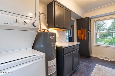 Tiny photo for 1278 Scott Street, Maumee, OH 43537 (MLS # 10013728)