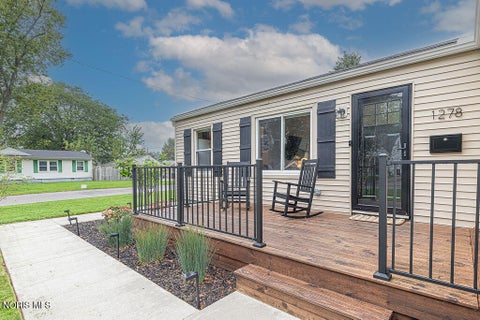 Tiny photo for 1278 Scott Street, Maumee, OH 43537 (MLS # 10013728)