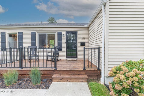 Tiny photo for 1278 Scott Street, Maumee, OH 43537 (MLS # 10013728)