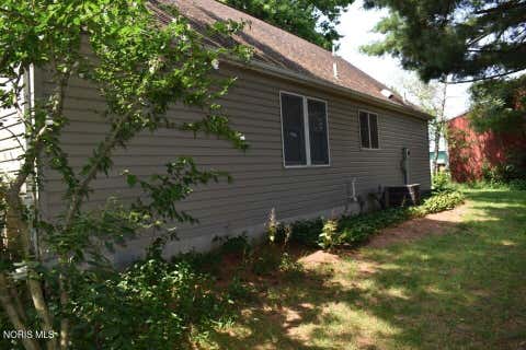 Tiny photo for 6424 U.s. 6, Gibsonburg, OH 43431 (MLS # 10011294)