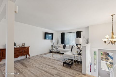 Tiny photo for 4754 Imperial Drive, Toledo, OH 43623 (MLS # 10000399)