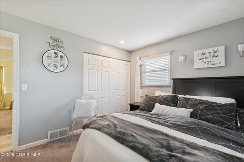 Tiny photo for 4754 Imperial Drive, Toledo, OH 43623 (MLS # 10000399)