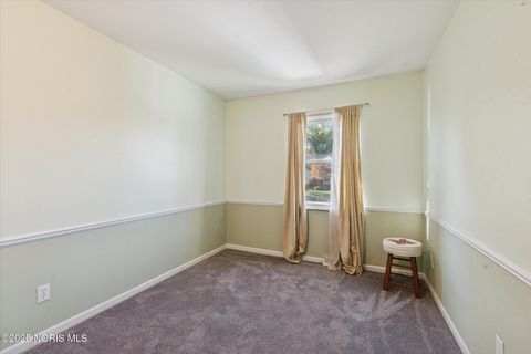 Tiny photo for 4754 Imperial Drive, Toledo, OH 43623 (MLS # 10000399)