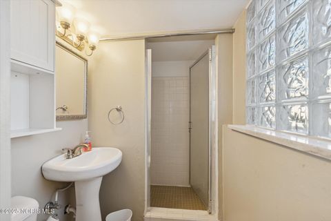 Tiny photo for 4754 Imperial Drive, Toledo, OH 43623 (MLS # 10000399)