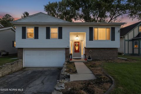 Photo of 4754 Imperial Drive, Toledo, OH 43623 (MLS # 10000399) Photo of 4754 Imperial Drive, Toledo, OH 43623 (MLS # 10000399)