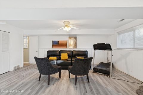 Tiny photo for 4754 Imperial Drive, Toledo, OH 43623 (MLS # 10000399)