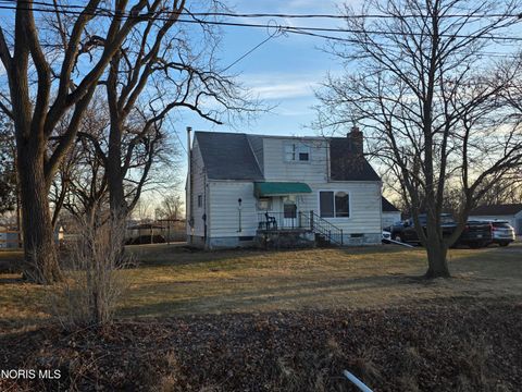 Photo of 5501 Ayers Road, Walbridge, OH 43465 (MLS # 10005324)