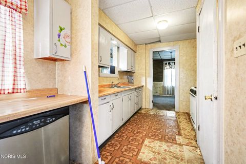 Tiny photo for 3141 Schneider Road, Toledo, OH 43614 (MLS # 10006088)