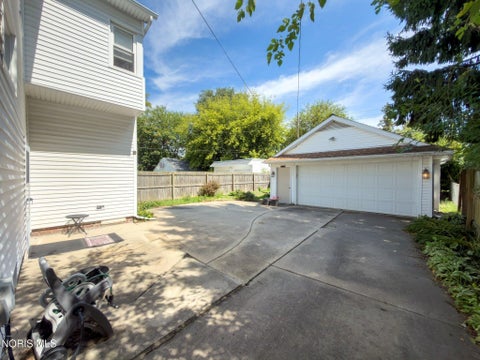 Tiny photo for 4612 Burnham Avenue, Toledo, OH 43612 (MLS # 10013072)