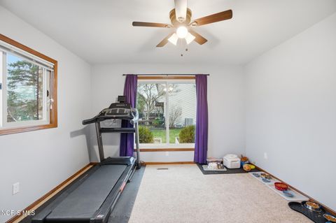 Tiny photo for 621 Cedar Lane, Bowling Green, OH 43402 (MLS # 10005504)