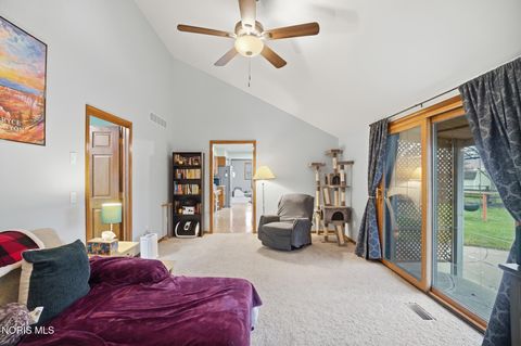 Tiny photo for 621 Cedar Lane, Bowling Green, OH 43402 (MLS # 10005504)