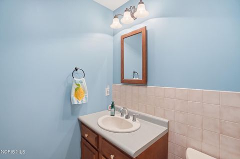 Tiny photo for 621 Cedar Lane, Bowling Green, OH 43402 (MLS # 10005504)