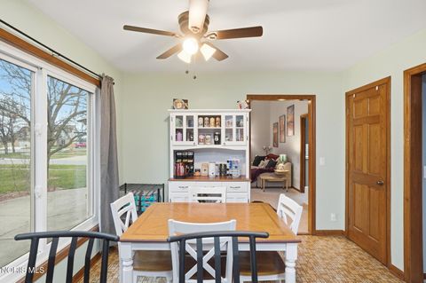 Tiny photo for 621 Cedar Lane, Bowling Green, OH 43402 (MLS # 10005504)