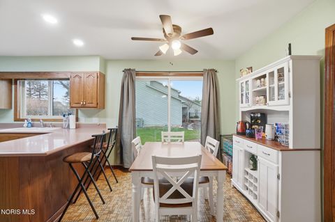 Tiny photo for 621 Cedar Lane, Bowling Green, OH 43402 (MLS # 10005504)