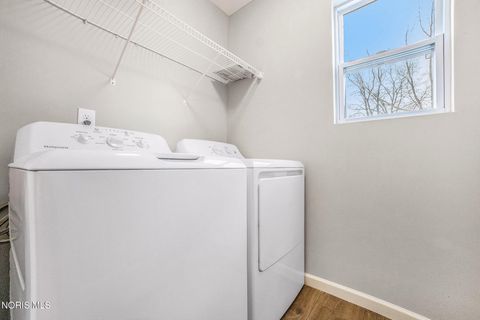 Tiny photo for 692 Ariel Court, Liberty Center, OH 43532 (MLS # 10005267)